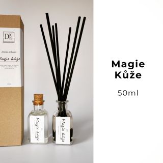 S vůní Magie Kůže se ponořte do hřejivého objetí. Kožený tón vytváří atmosféru luxusu a elegance, zatímco směs koření...